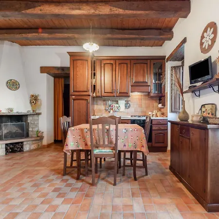 Belvilla By Oyo Vibrant Cottage Near Lake In Bomba *