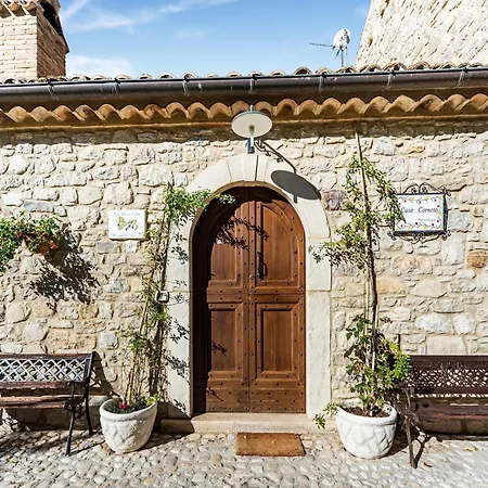 Dom wakacyjny In Near Bomba