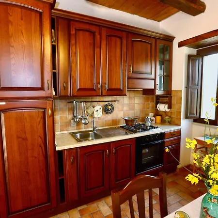 Holiday home Cottage In Bomba Near Lake Bomba *